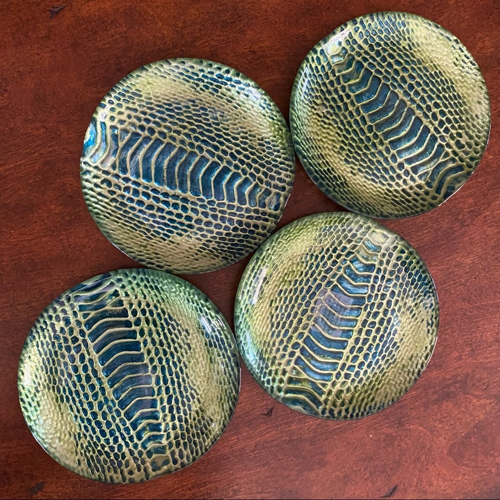 🎉HOST PICK🎉 NWT Set/4 Hand-Painted Teal/Green Canapé Plates